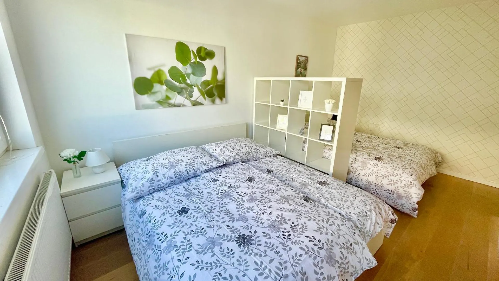 90 M2 Stylish 2 Bedroom Apartment With Balcony Vienna