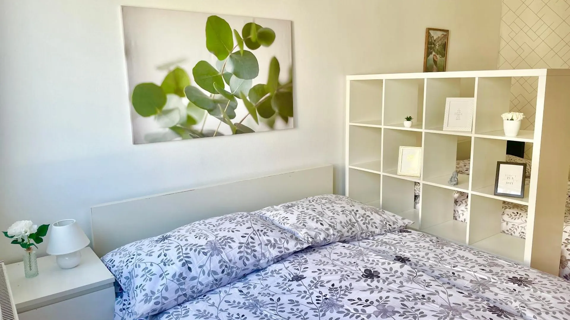 90 M2 Stylish 2 Bedroom Apartment With Balcony Vienna
