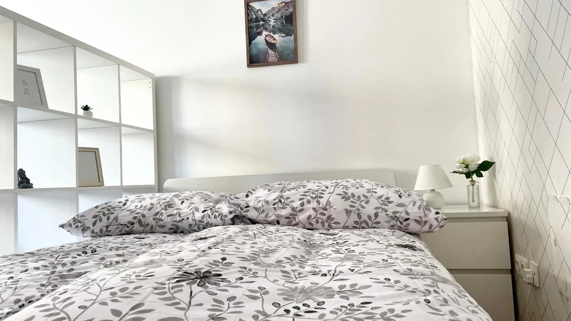 90 M2 Stylish 2 Bedroom Apartment With Balcony Vienna